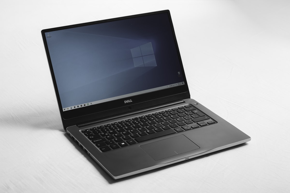 Dell XPS 15 i7 / 16GB / 512GB / RTX 4050
